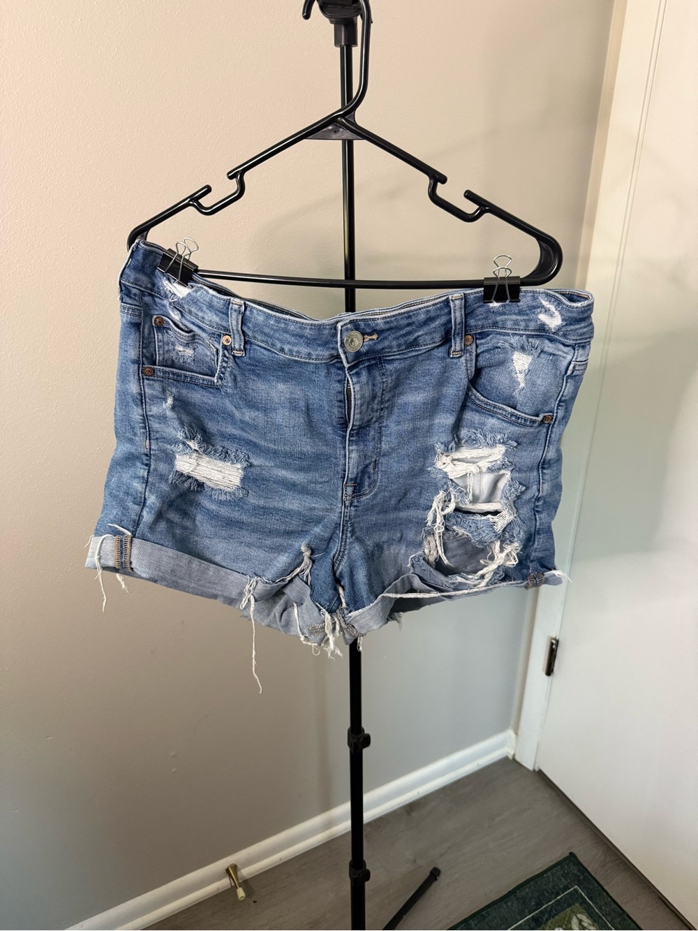 American Eagle High Rise Shortie - 18